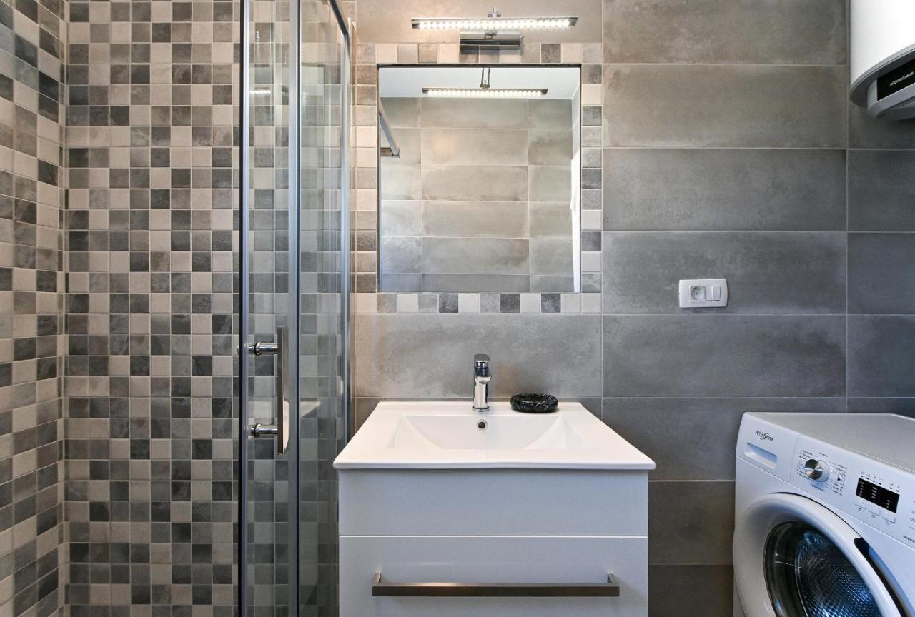 Luxury Apartment White Crystal Kastela Exterior photo